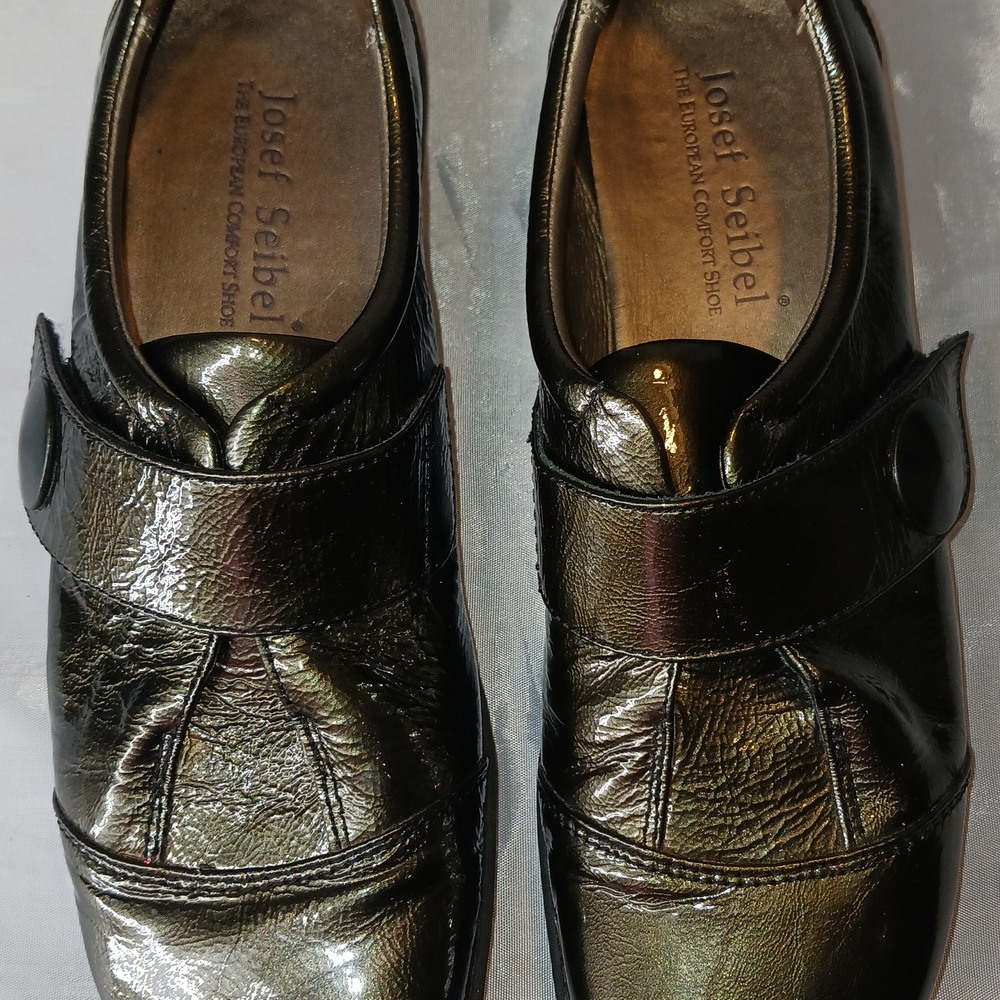 "Josef Seibel" Women's Preppy, Metallic Dark Green Loafers Size 10